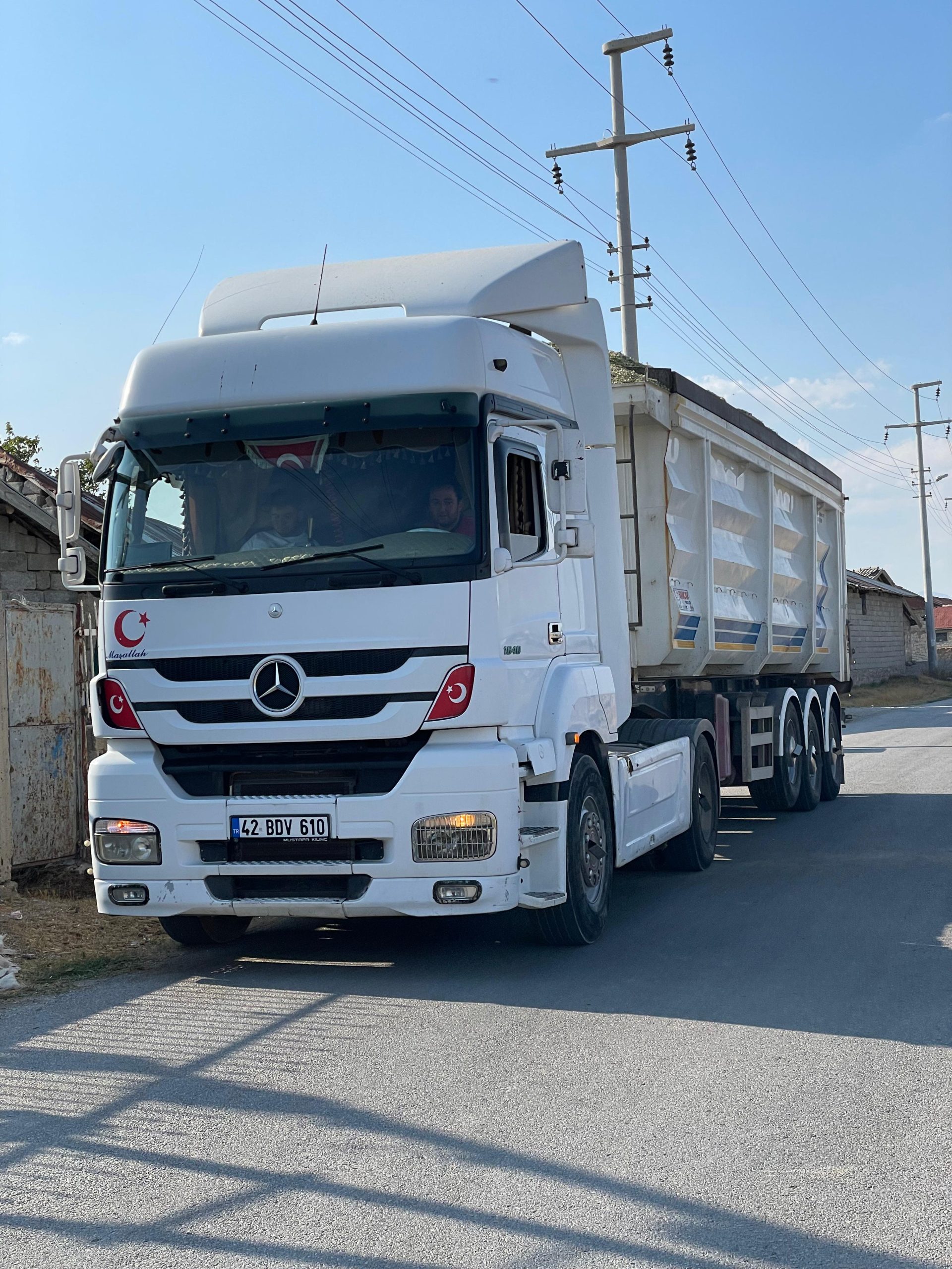 Dimtaş Grup hayvan gübresi – organik tarım için doğal gübre uygulaması